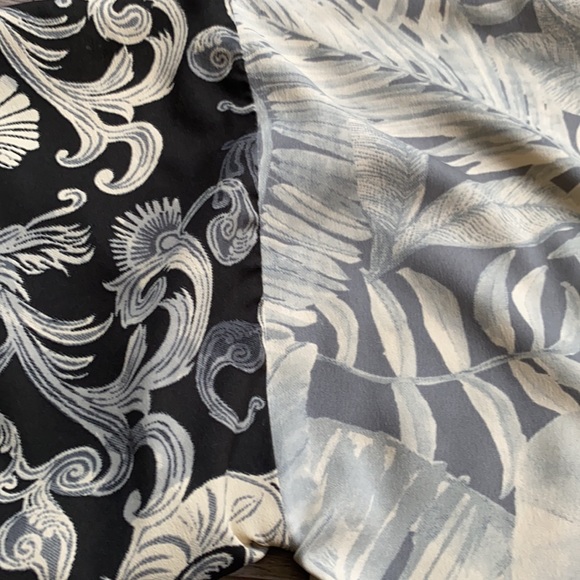 H&M Leaf Kimono - Size Small - Picture 5 of 5